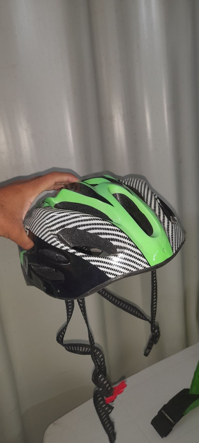 Capacete com sinalizador Led Ciclismo Bike Gts - Ciclismo - Santo  Agostinho, Volta Redonda 1015862962 | OLX