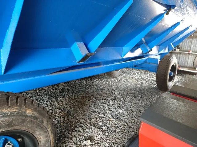 Graneleiro estacionário Masal 