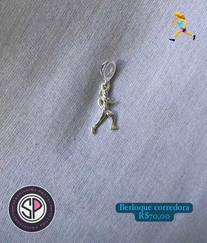 Berloque corredora Prata 925 legítima 