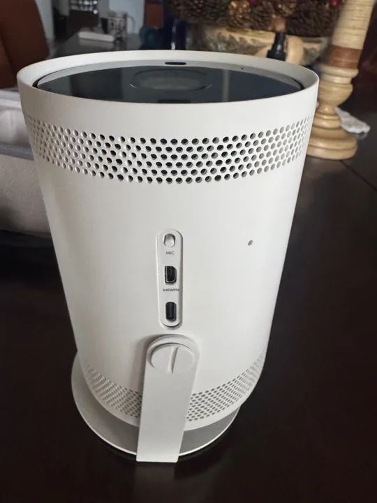 Preço imperdivel!! Samsung The Freestyle 2nd Gen projetor Smart Portátil com CASE - Foto 3