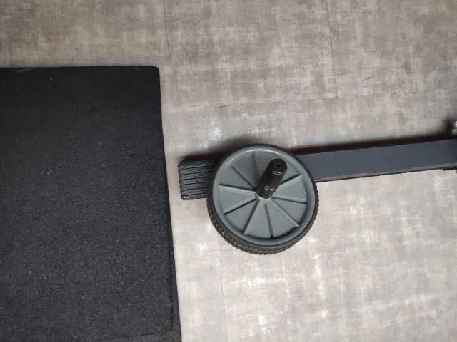 VENDE-SE RODA DE ABDOMINAL E LOMBAR - CINZA - Foto 2