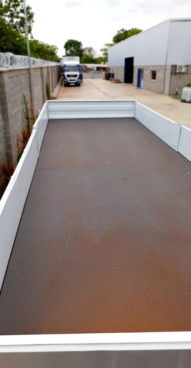 Reboque Julieta  - 02 eixos - Carga Seca C/ Boca de Lobo (Revisada e Pronta para Uso) - Foto 5