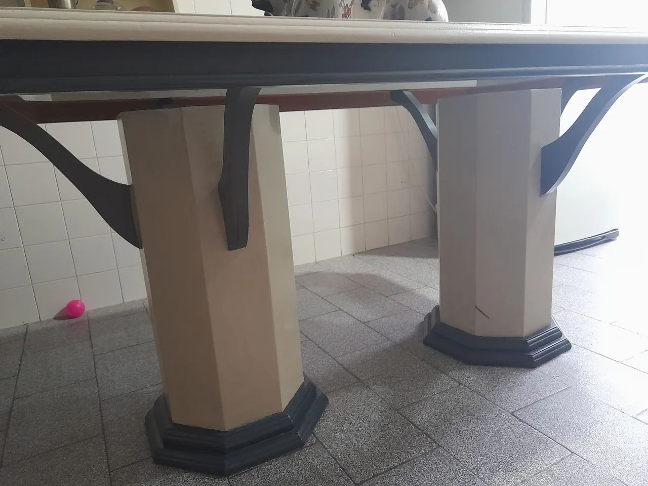 Mesa de Jantar em Vidro com Base Bege  - Foto 2