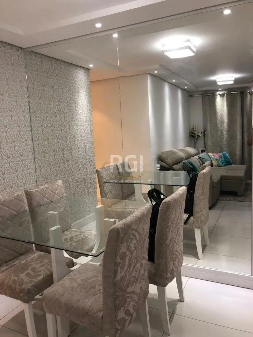 Apartamento para Venda - 62.85m², 2 dormitórios, sendo 1 suites, 1 vaga - Passo das Pedras