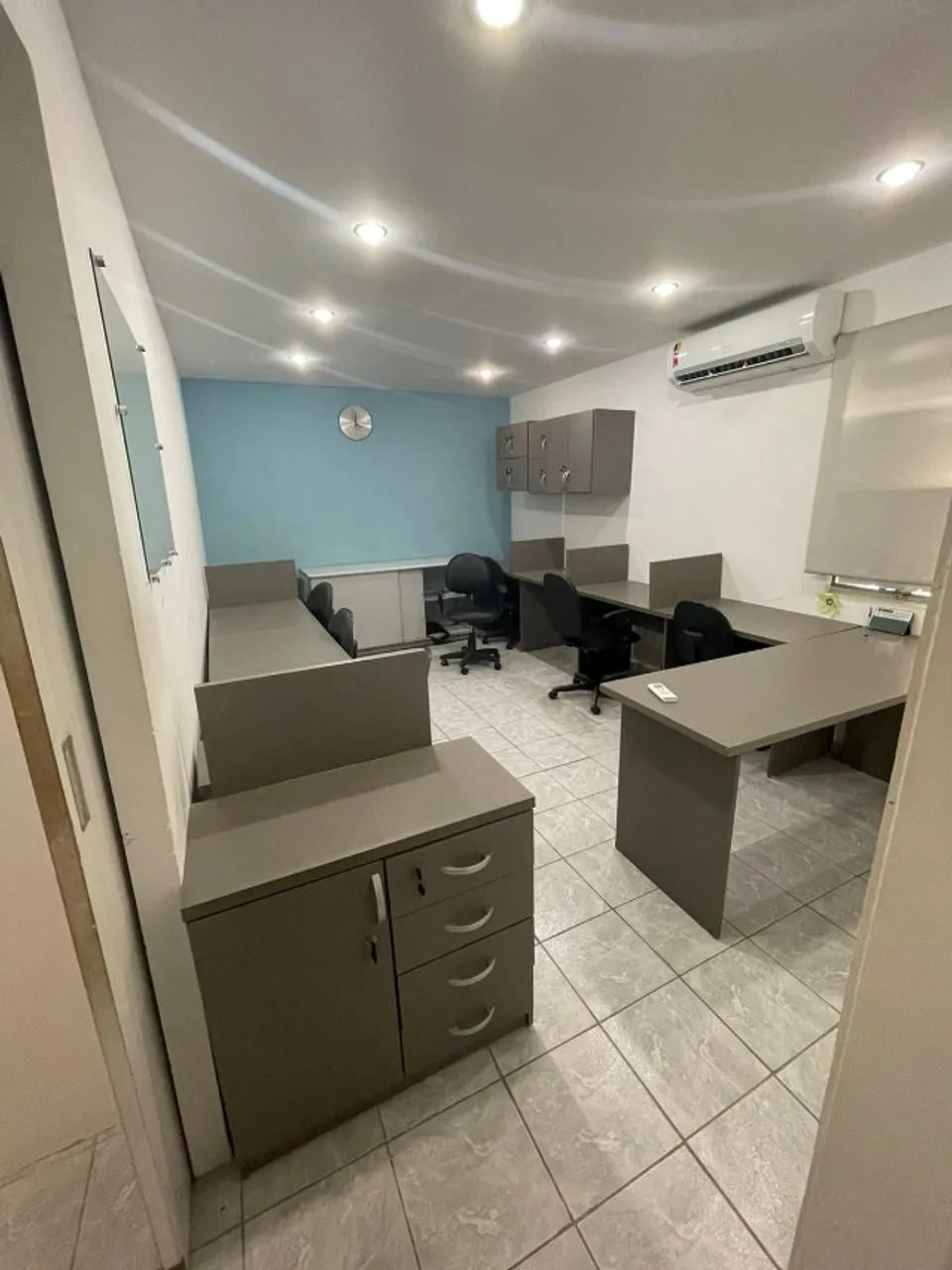 Oportunidade Rara no Coração do Recife ? Sala Comercial Pronta para Você Entrar e Trabalha