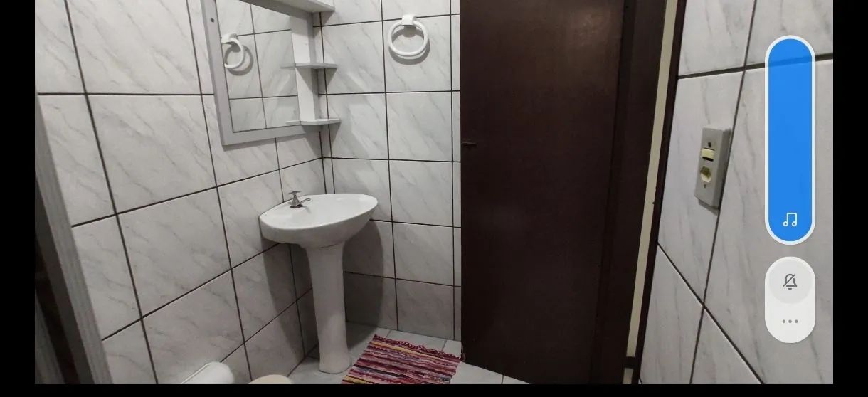 Casa aconchegante central 1 quadra da praia  - Foto 6