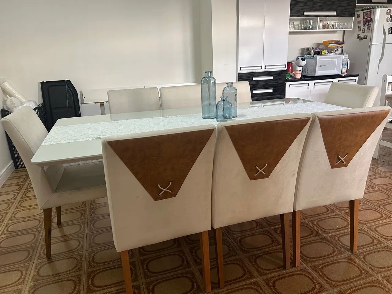 Mesa de Jantar 8 Cadeiras - Moderna e Elegante - Foto 3