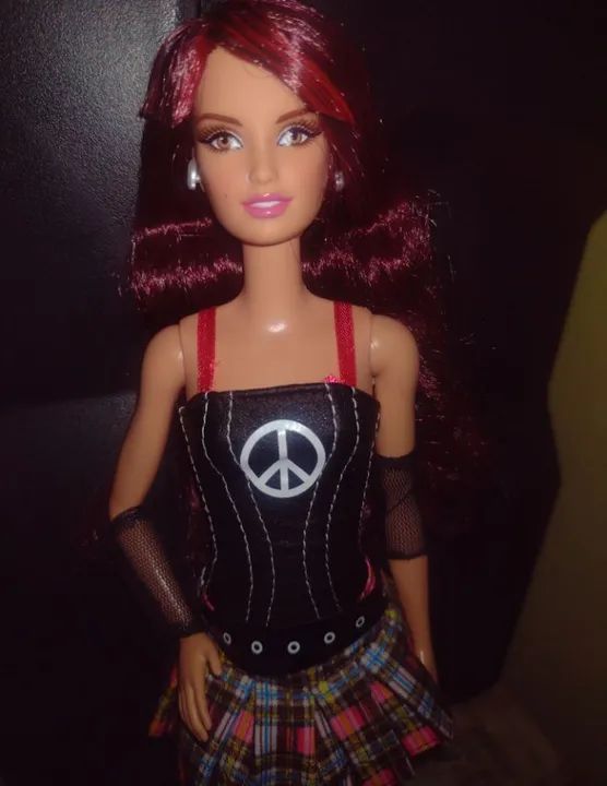 Boneca Barbie RBD rebelde Dulce Maria Roberta show  - Foto 2