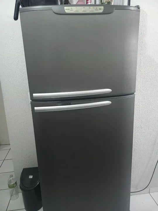 Geladeira Eletrolux Urgente 