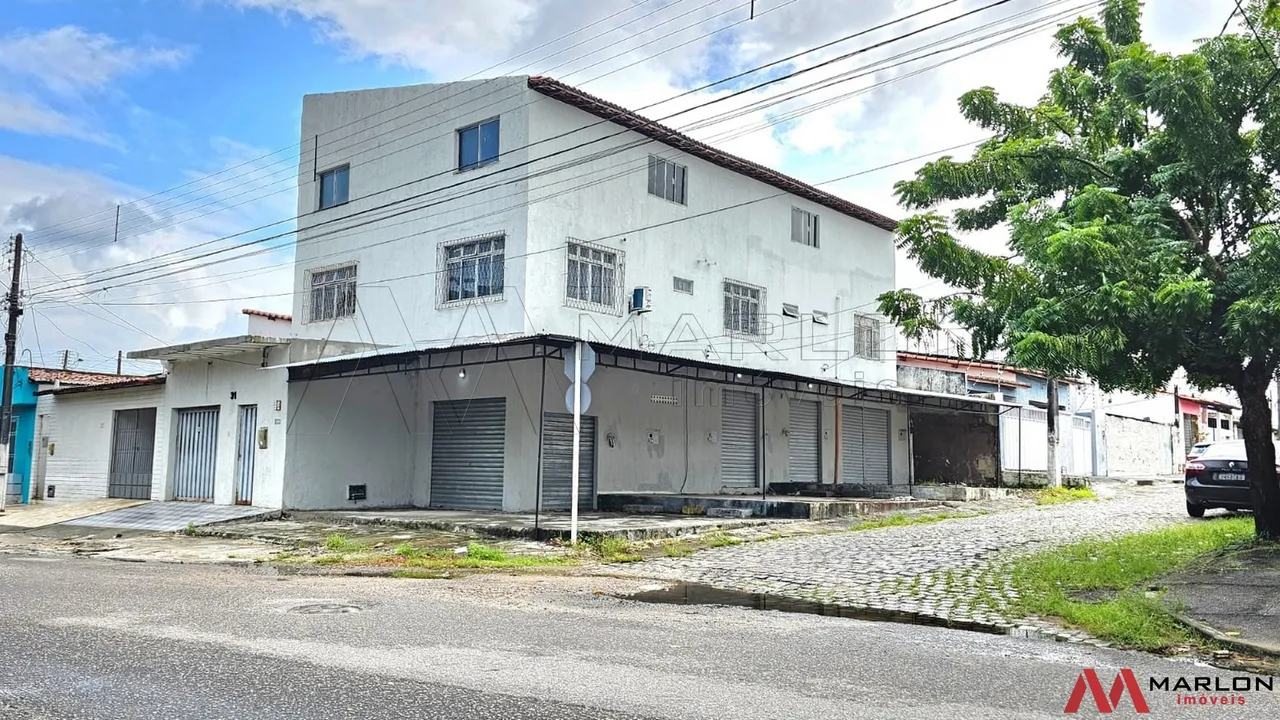 Ponto Comercial em Neópolis, 4 salas, banheiro, boa localização,  27m².