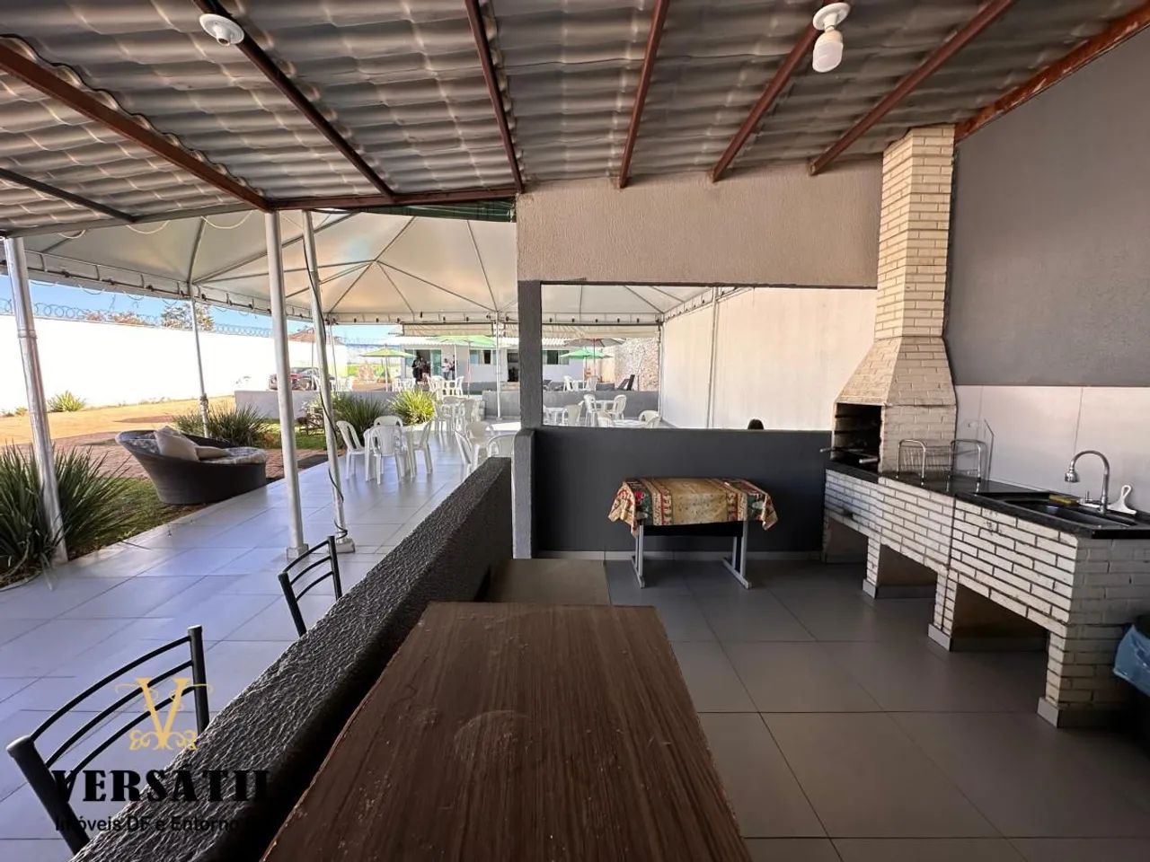 Vendo casa em cidade ocidental 4 quartos  - Foto 4