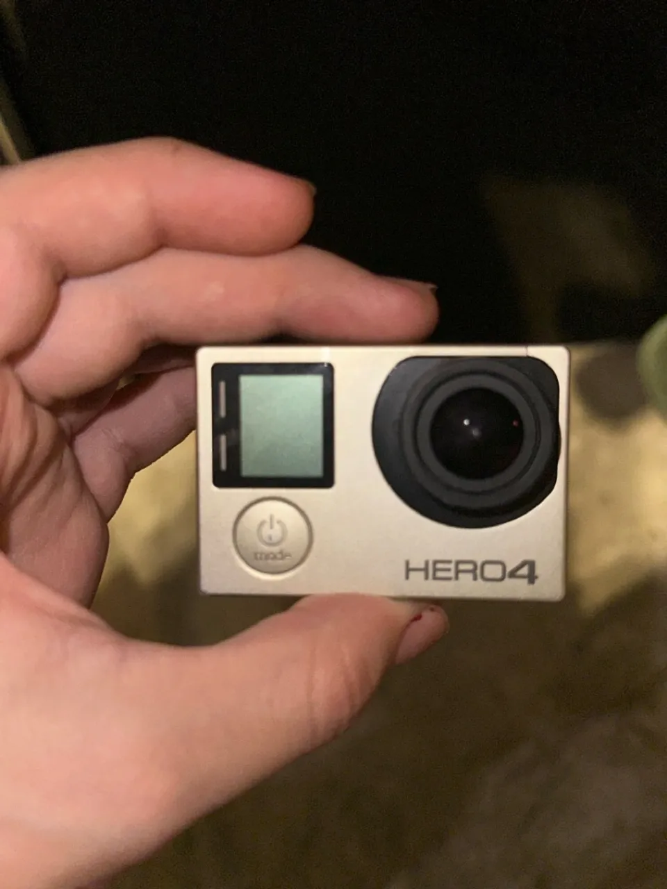 GoPro HERO4 - Câmera de Ação Potente!