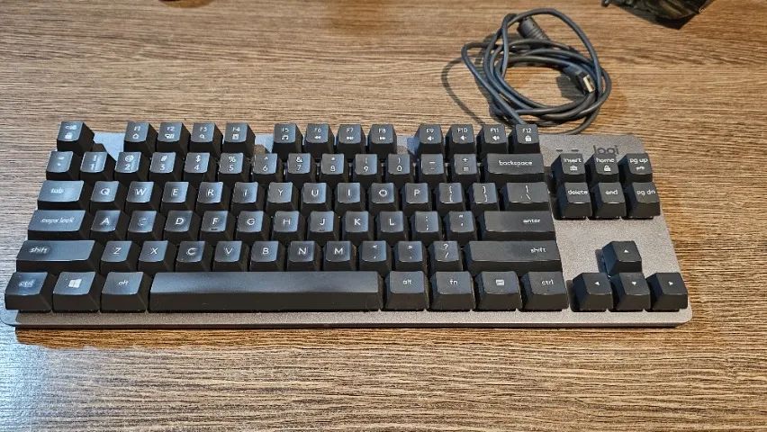 Logitech K835 Mechanical Keyboard – Blue Switches64617796123521120
