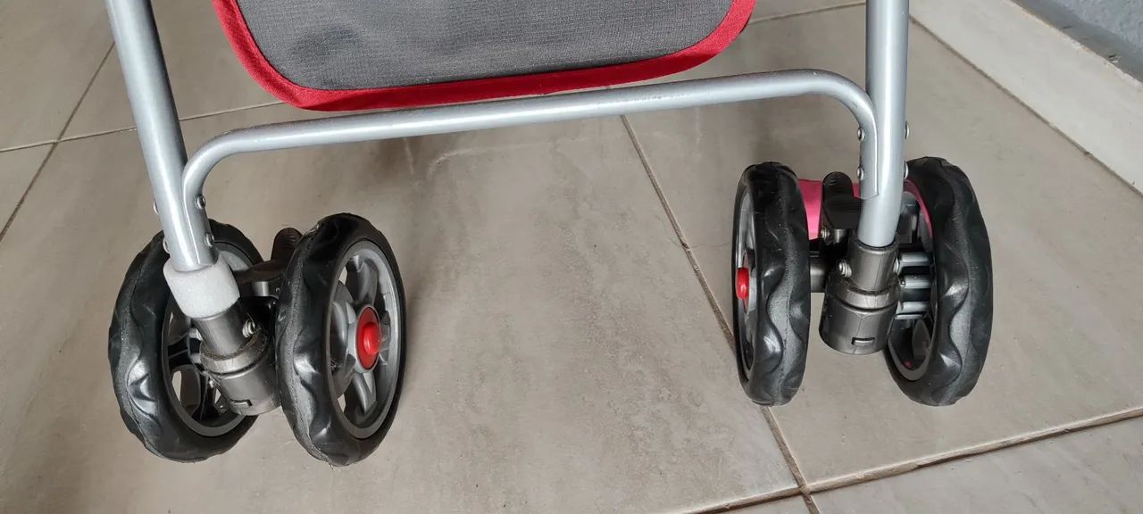 Carrinho de Bebê 2 em 1 com Bebê Conforto - Foto 4