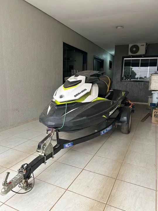 Jet Ski Sea-Doo - Impecável