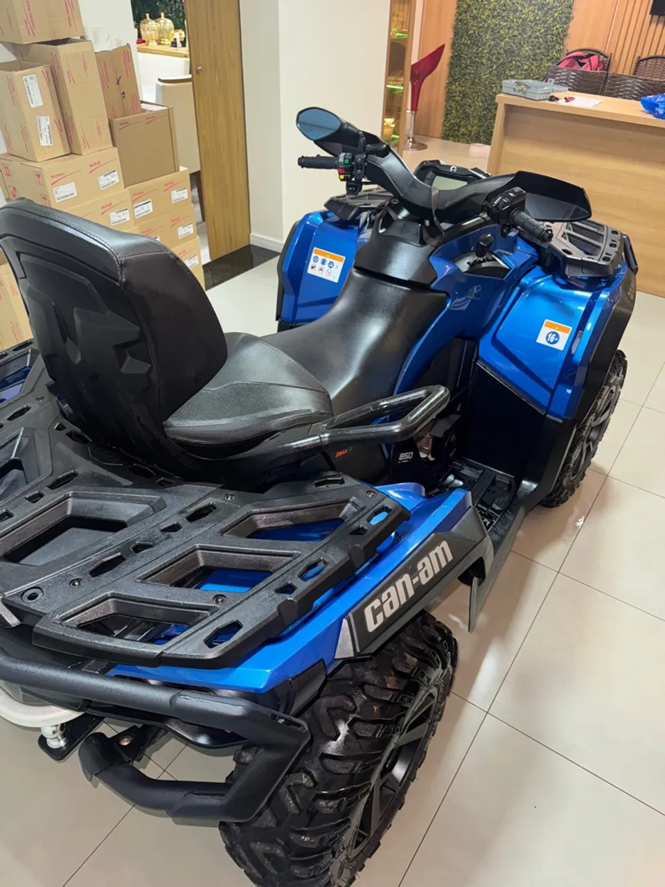 Quadriciclo Canam 850