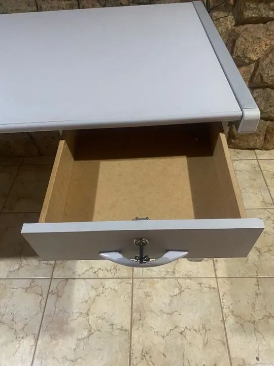 Mesa de Escritório com 2 gavetas - Foto 5