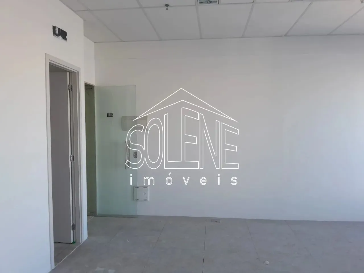 SALA PARA LOCAÇÃO NO CENTRO DE OSASCO MEDINDO 36,45M² DE ÁREA ÚTIL E 1 VAGA DE GARAGEM.