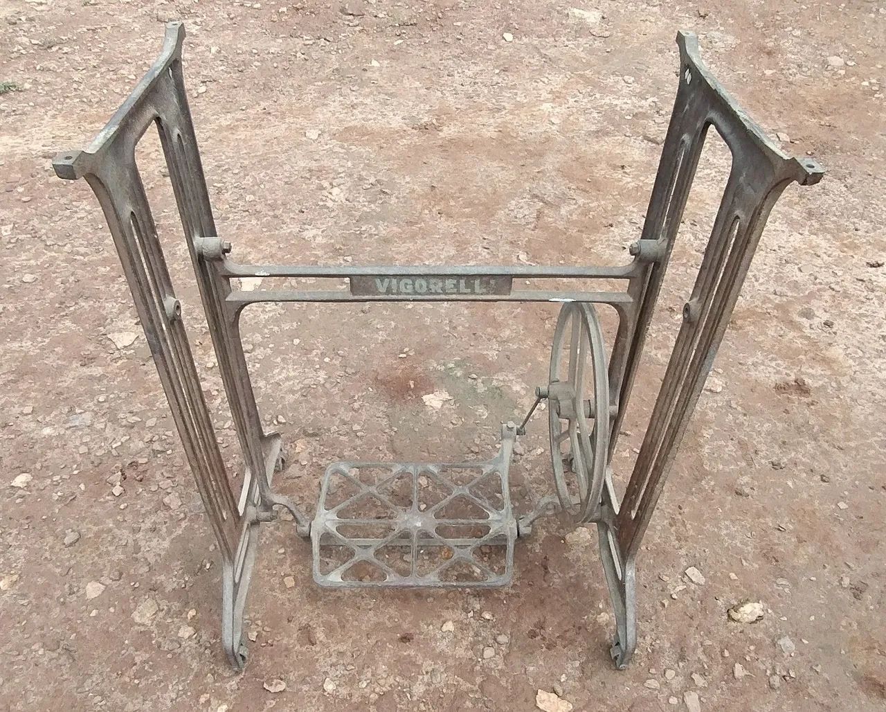 Pé de ferro máquina costura - Foto 3