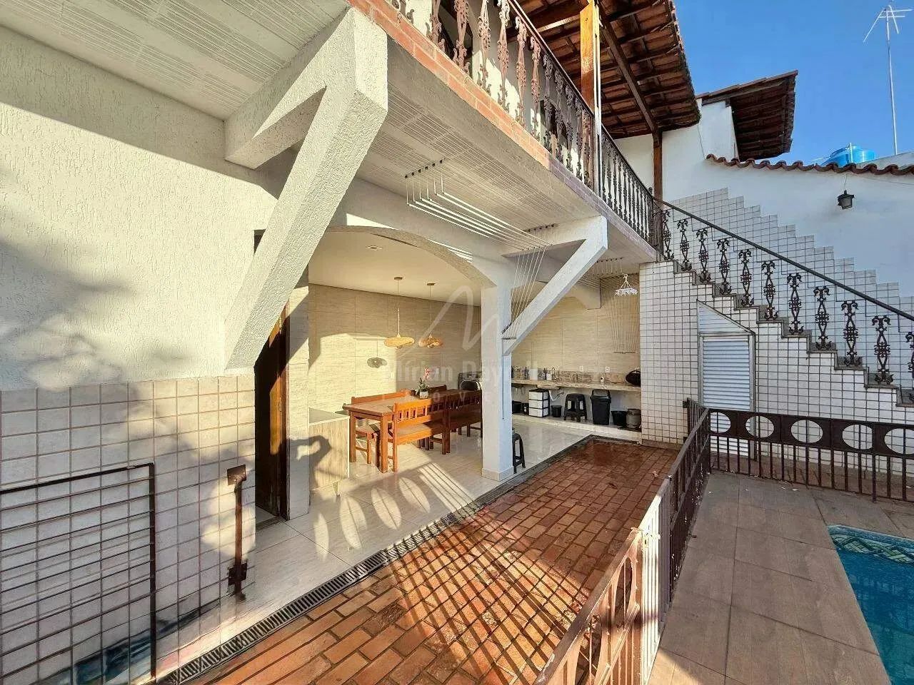 Casa com 6 quartos (3 suítes) no bairro Alto Barroca - Foto 3