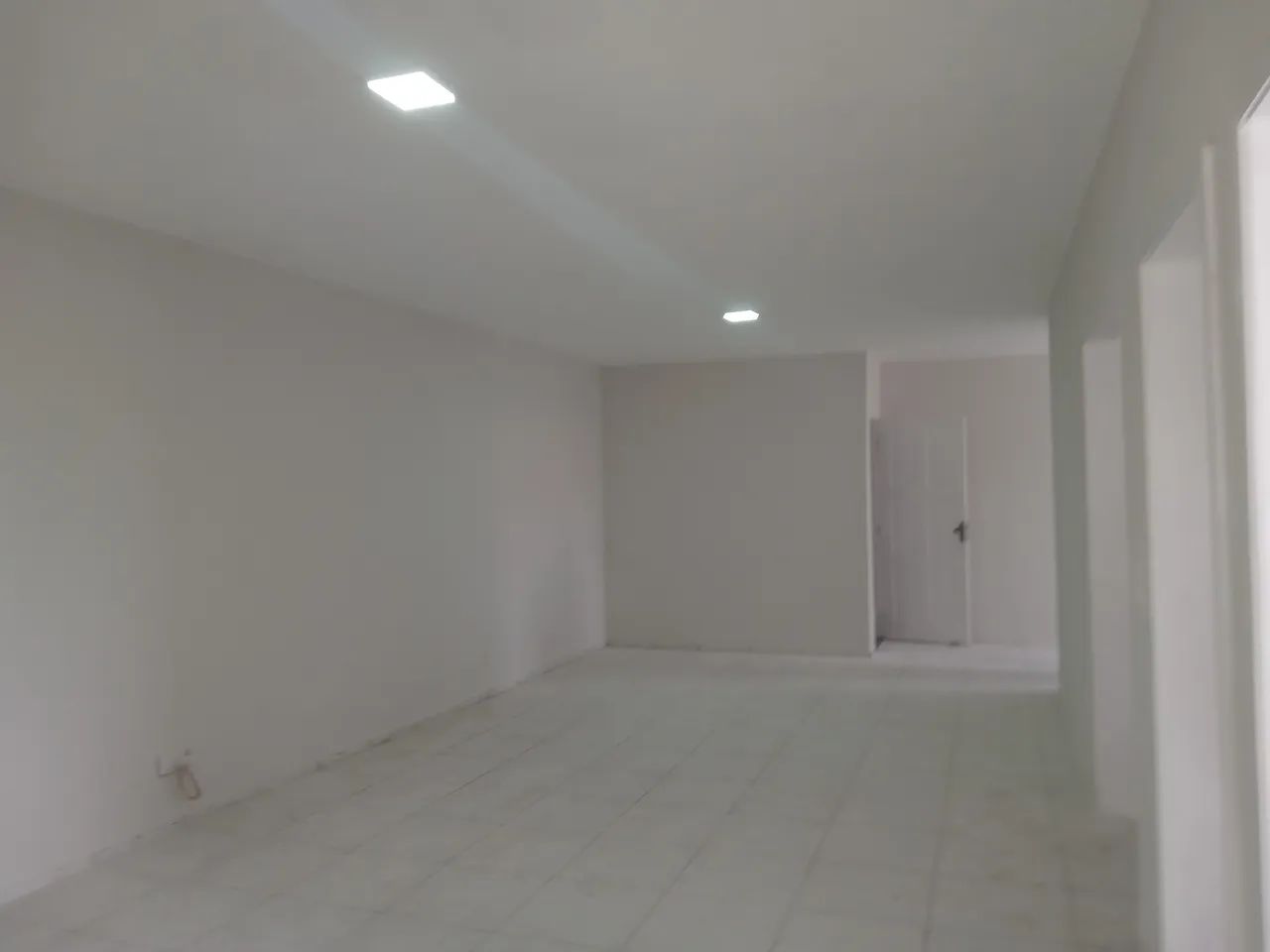 Oferta Exclusiva !! Ampla Casa de 306 m² na Vila Peri  Localização em Crescimento e Valori