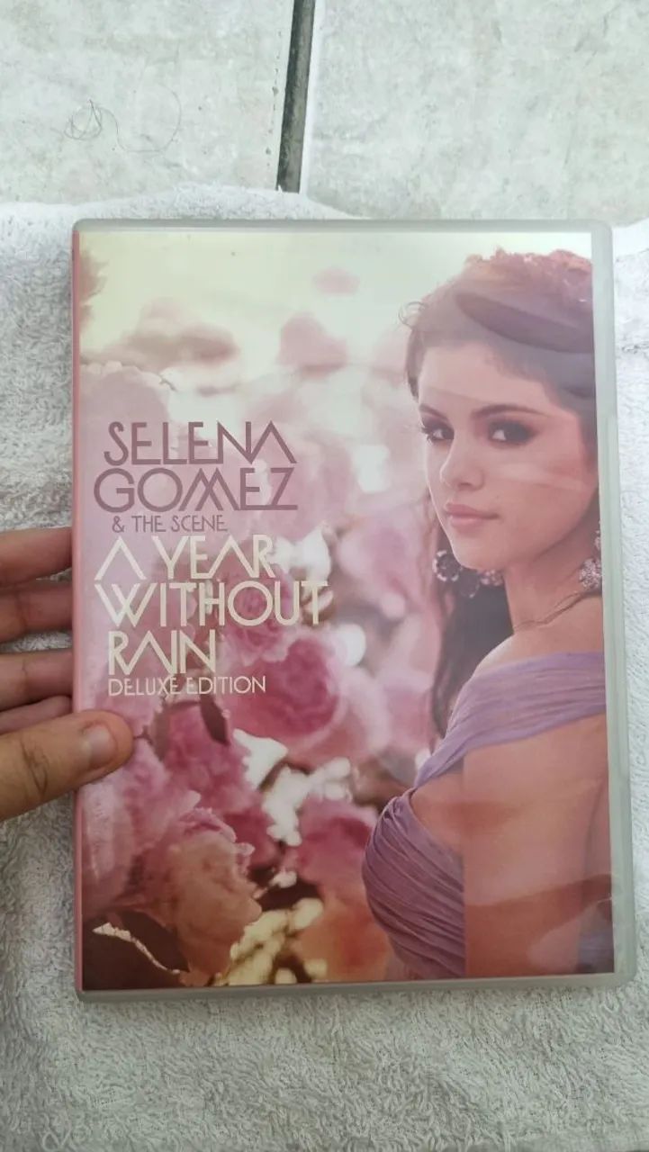 Cd/Dvd Selena Gomez A Year Without Rain 