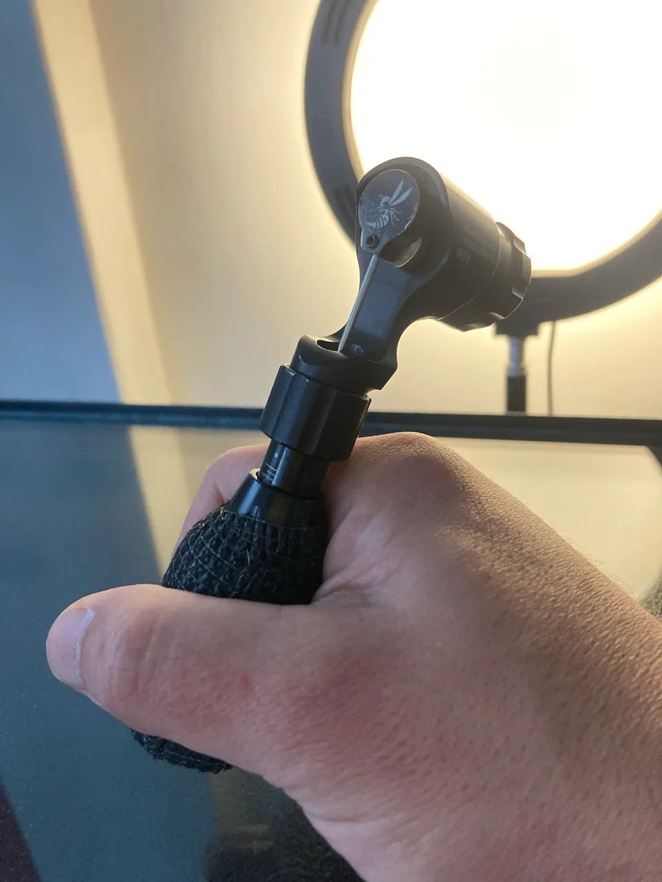 Máquina de tatuagem Hornet com grip pra cartucho  - Foto 3