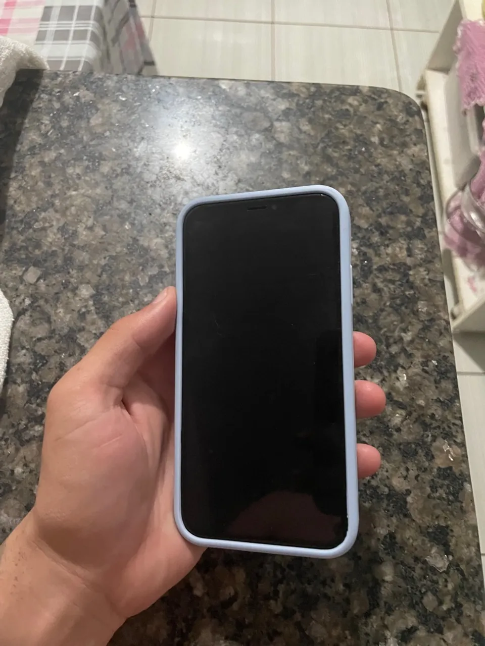 Vendo iPhone XR pra vender logo