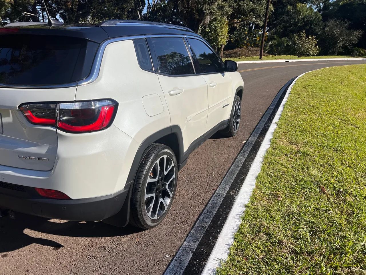 Jeep compass LIMITED 2.0 Diesel 4x4 (com teto)  - Foto 5