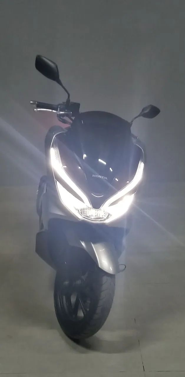 PCX 2022 DLX PRATA super conservada - Foto 2
