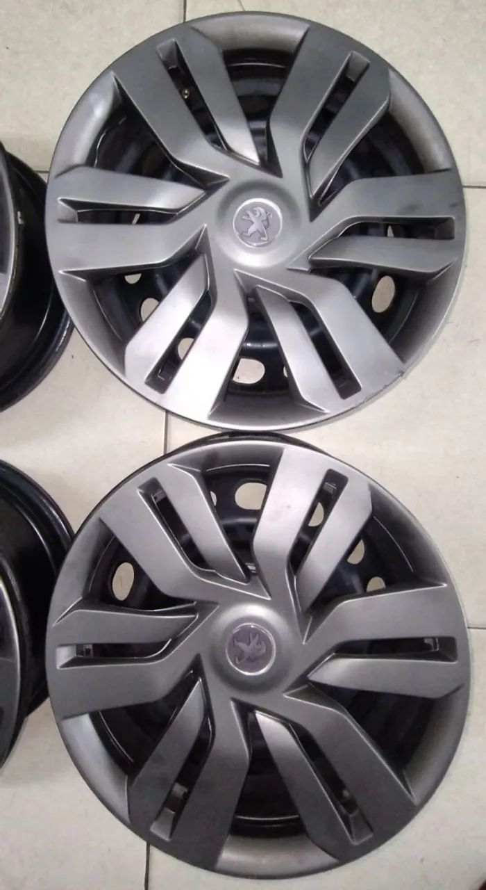 Rodas de ferro Originais Peugeot com calotas aro 15 4x108 - R$ 250,00 und - Foto 2