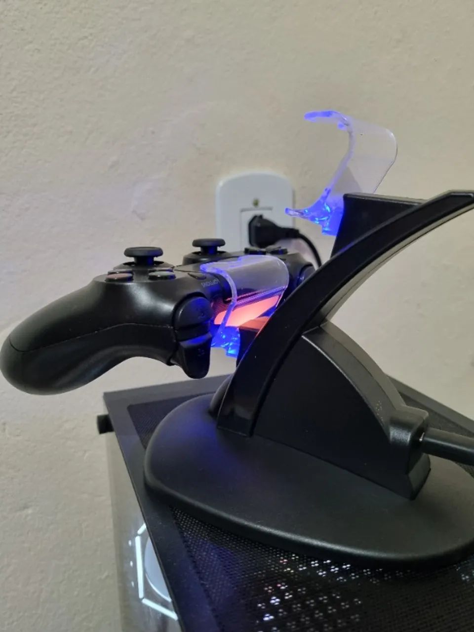 Base de carregamento para ps4 - Foto 4