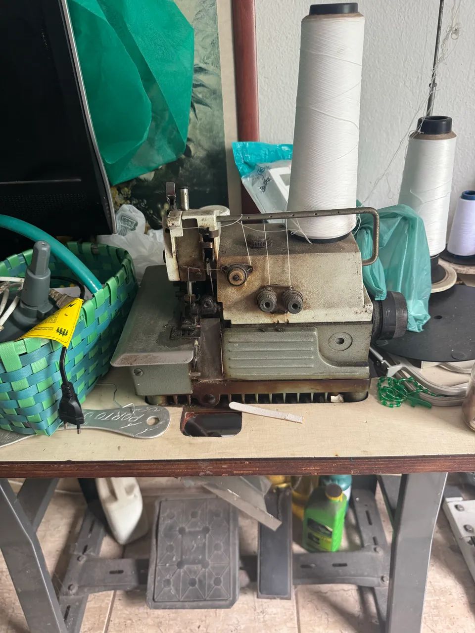 Máquina de costura overloque  - Foto 3