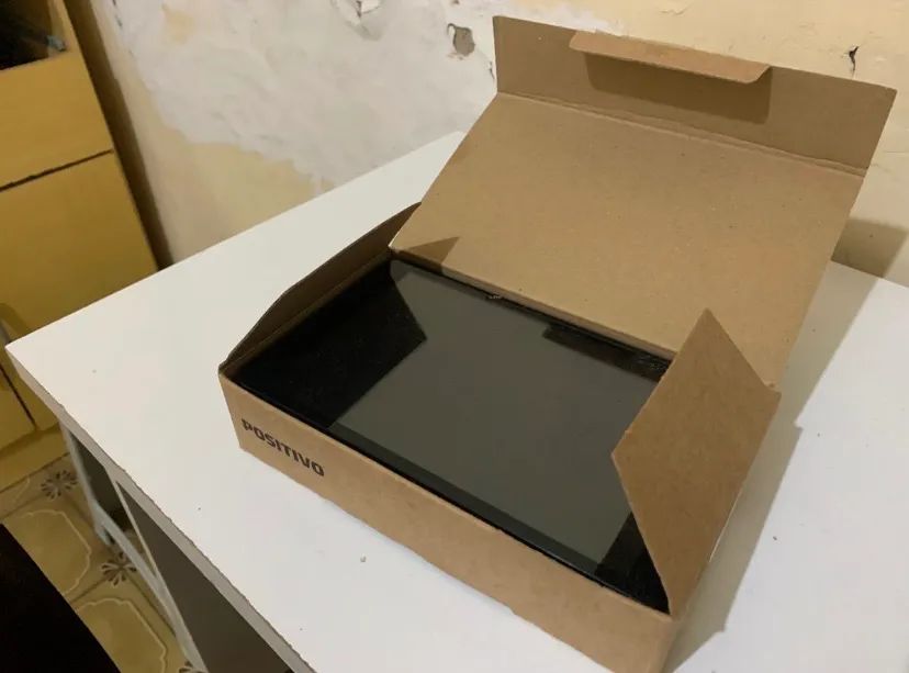 Tablet Positivo T800/ Reutilização. - Foto 2