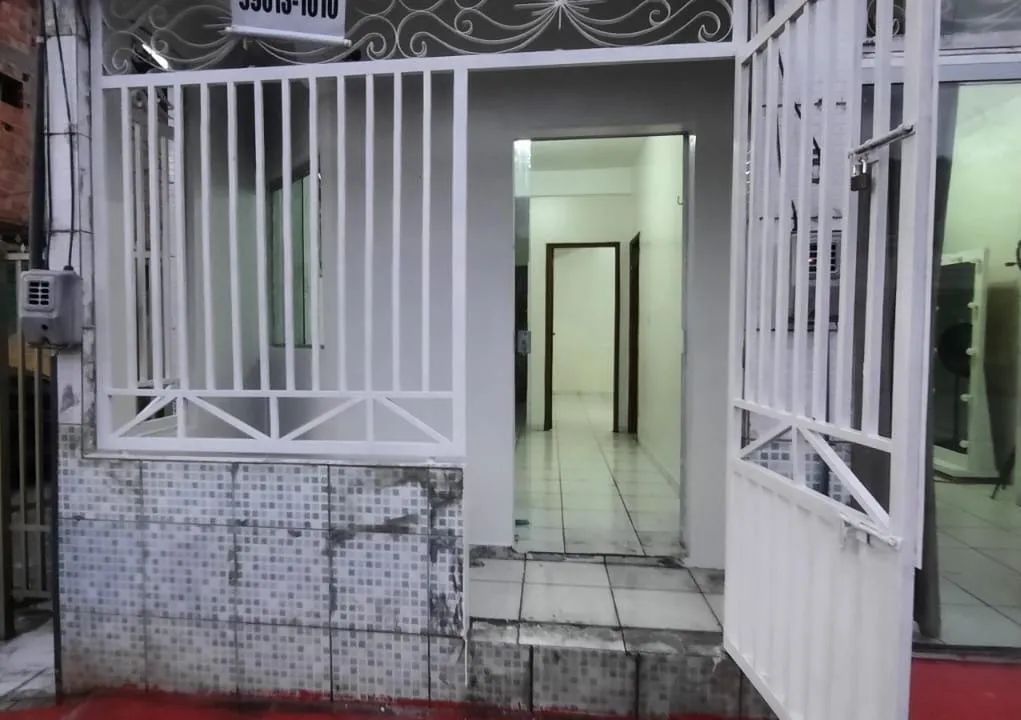 Alugo apartamento 1/4