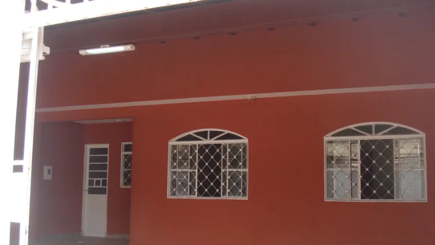 QNO 03 Casa com 3quartos, sozinha no lote Setor O Ceilândia
