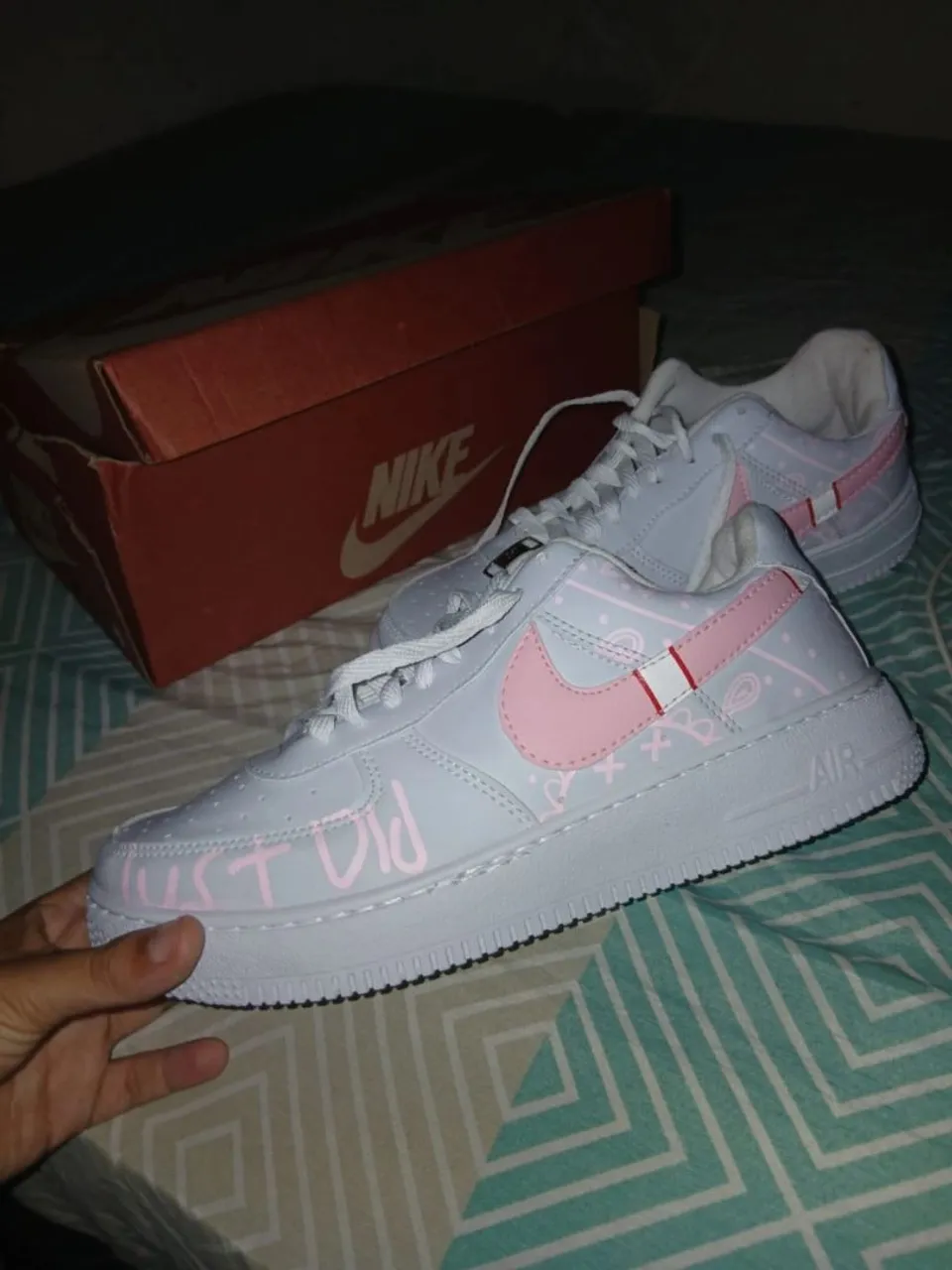 Tênis Nike Air Force 1 Personalizado - Rosa e Branco
