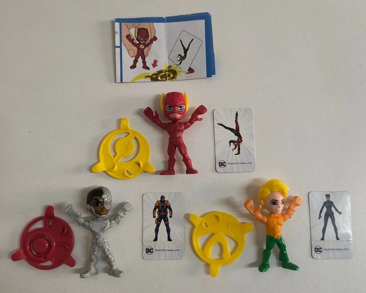 Coleção DC Liga da Justiça Kinder Joy
