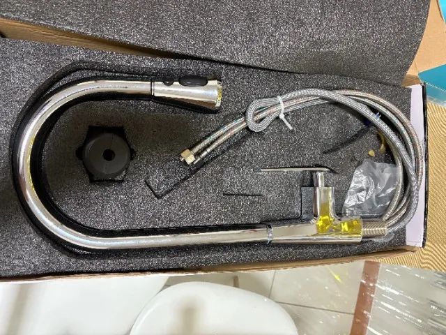 Torneira gourmet de cozinha com extensor água quente e fria 