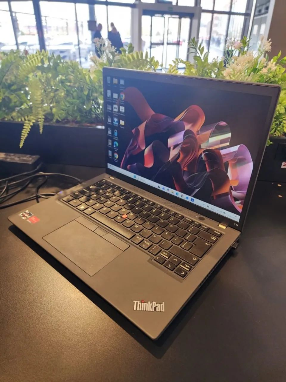 Lenovo ThinkPad T14 - 4 Gen - 32GB RAM - 512GB SSD - Foto 2