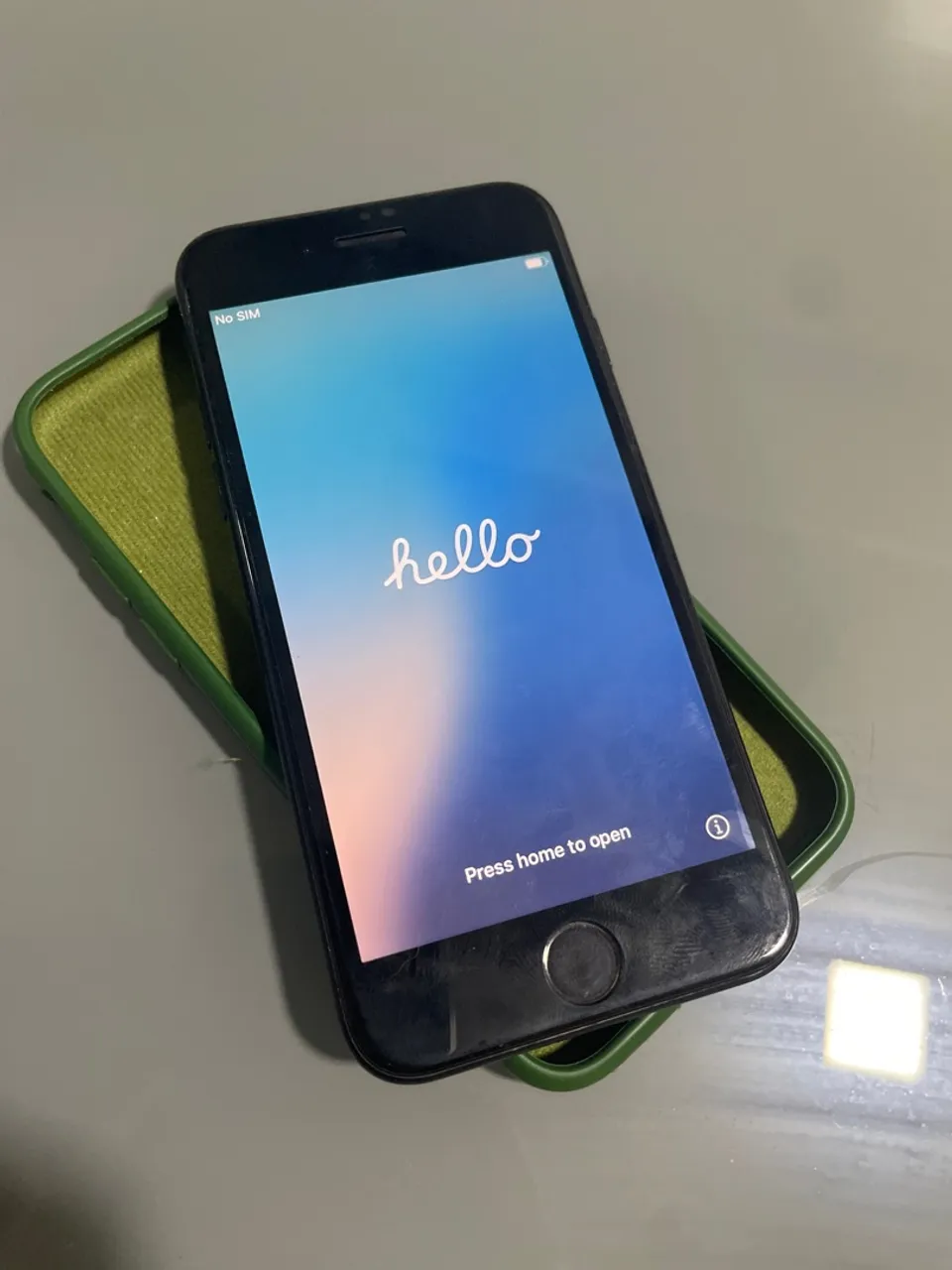 IPhone SE em perfeito estado