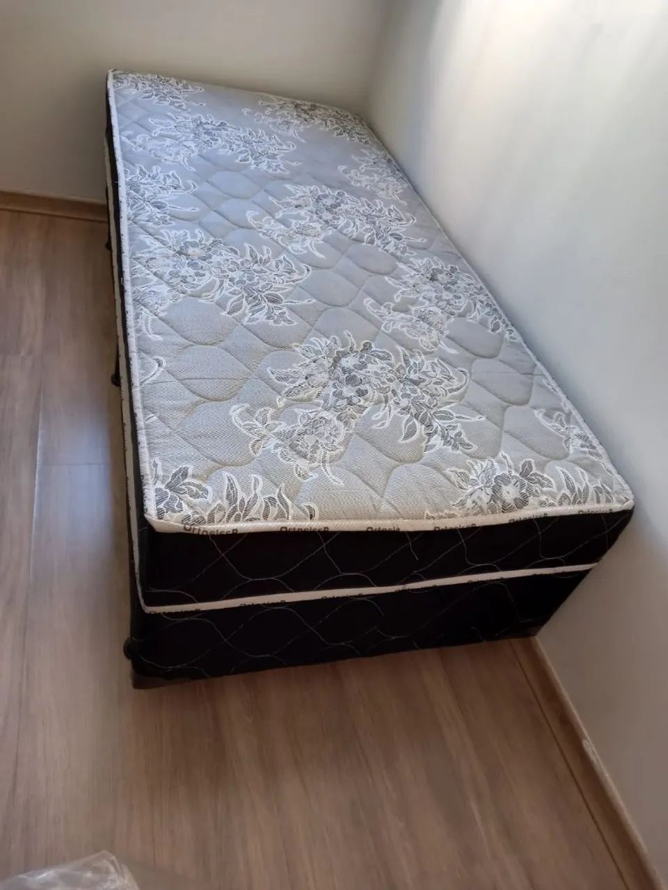 Cama solteiro 