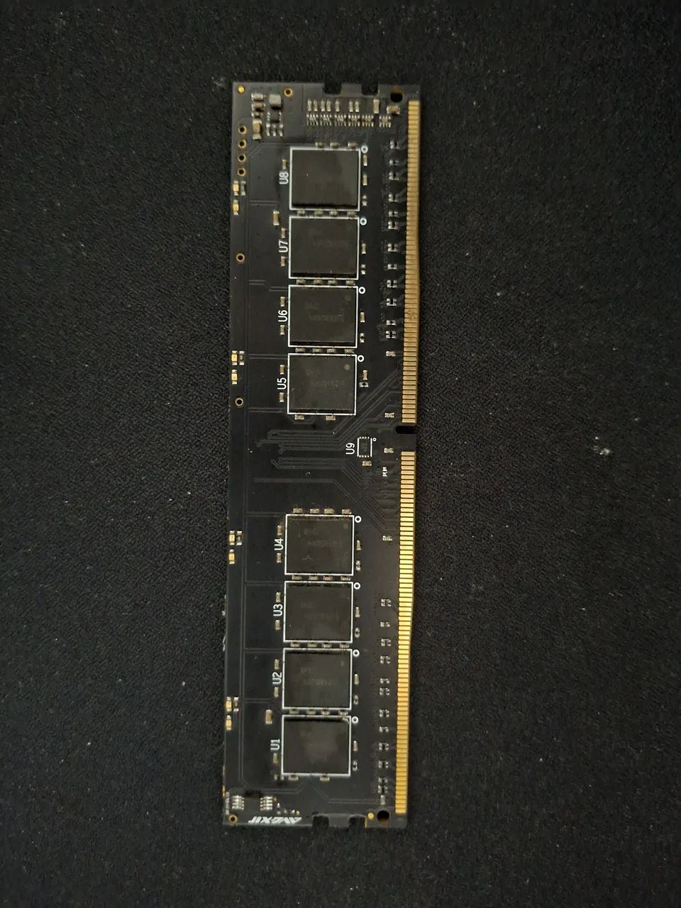 Memória RAM DDR4 4GB 2400MT