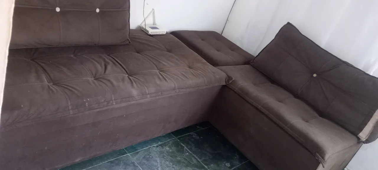 Sofá de Canto em Suede Marrom