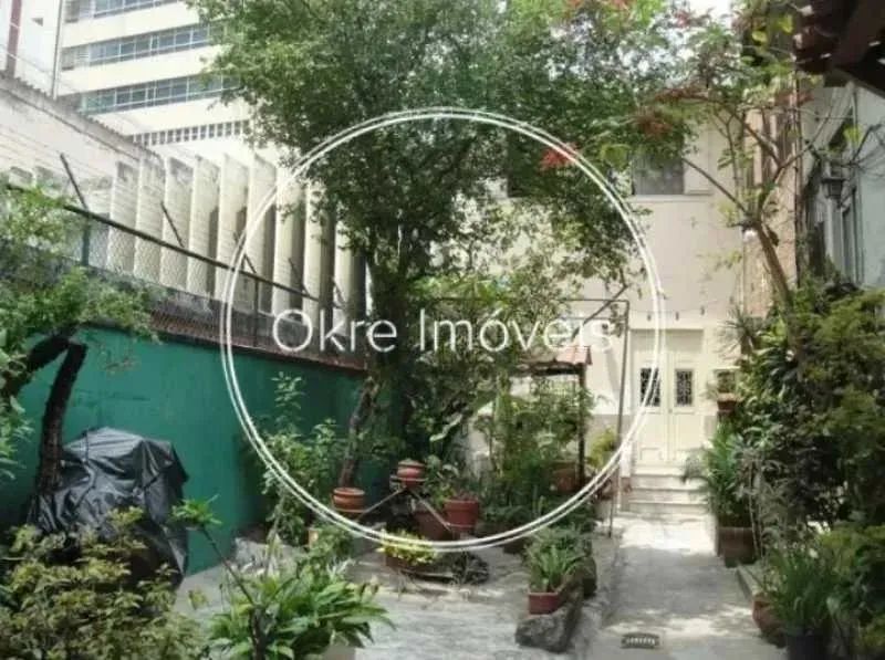 Casa de Vila : / Residencial / Laranjeiras