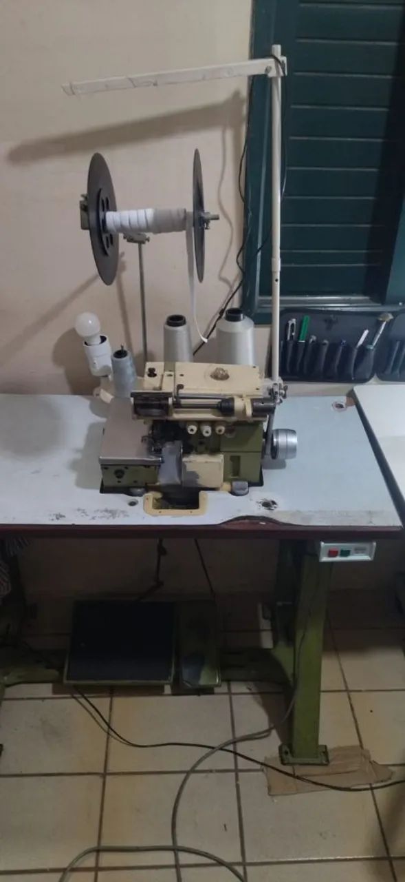 Overloque com catraca para colocar elástico  - Foto 4