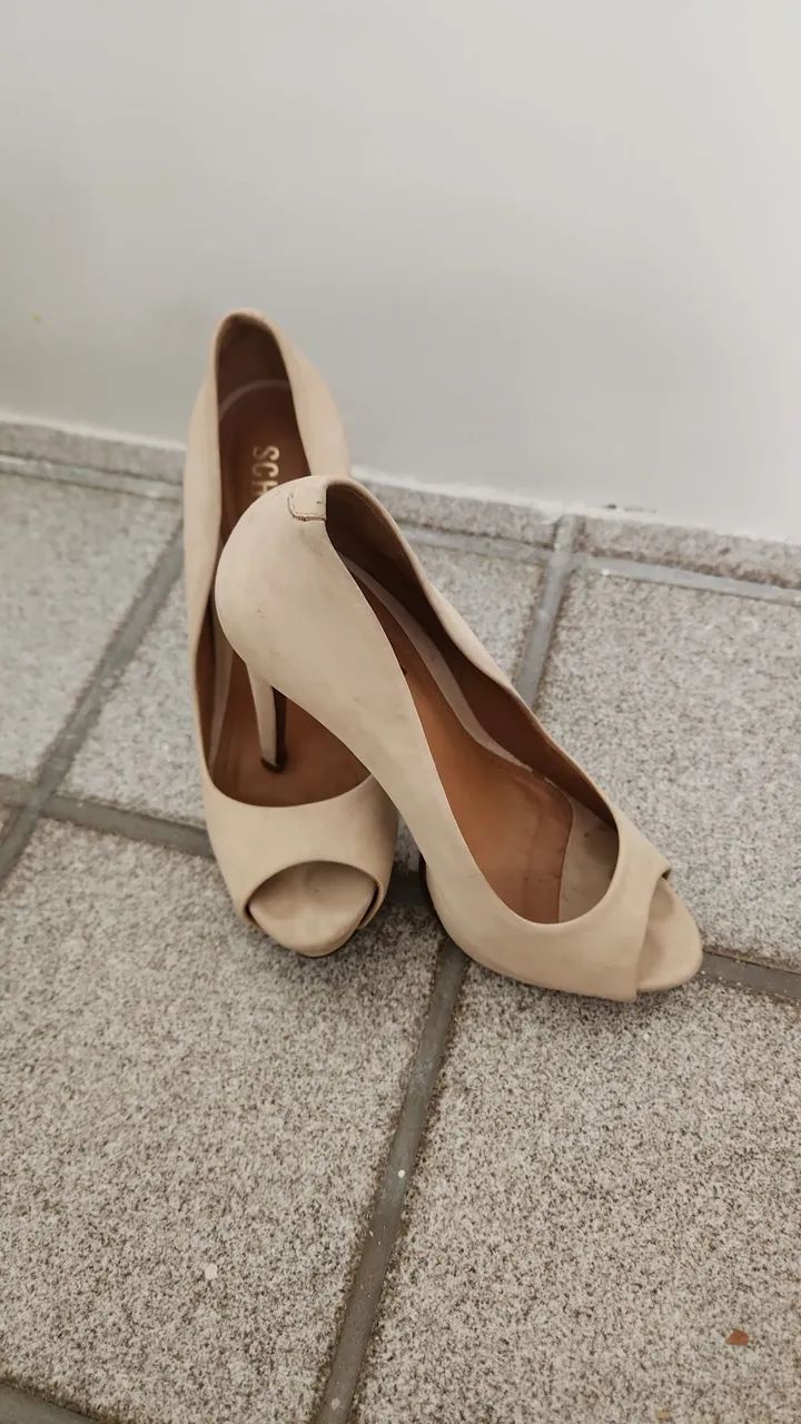 Sandália Peep Toe Bege - Salto Alto