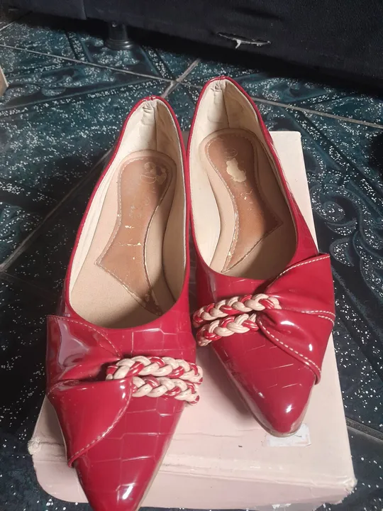Sapatos de salto vermelho