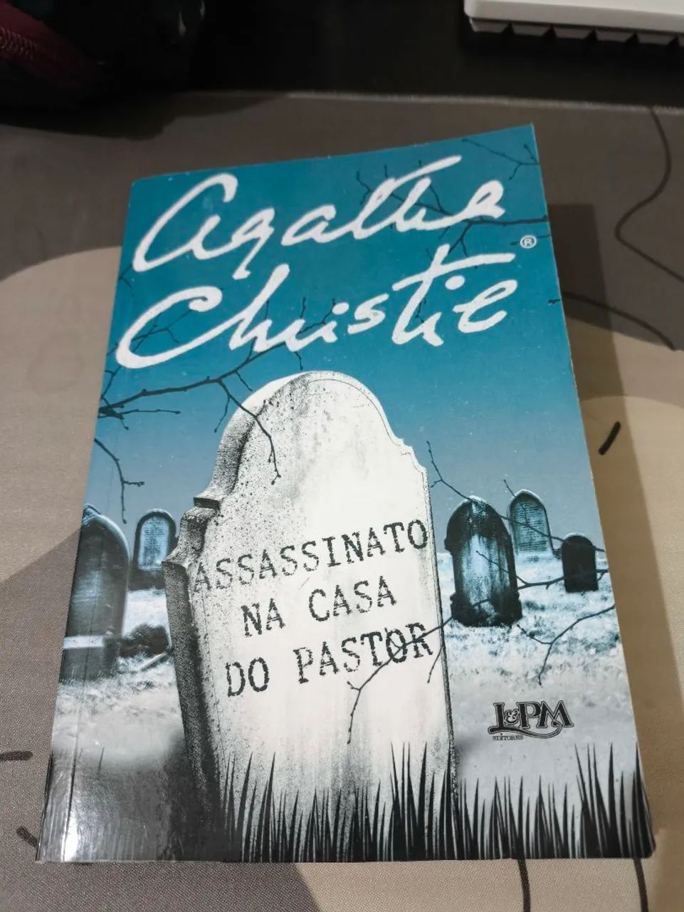 Livro Assassiniato na Casa do Pastor - Agatha Christie