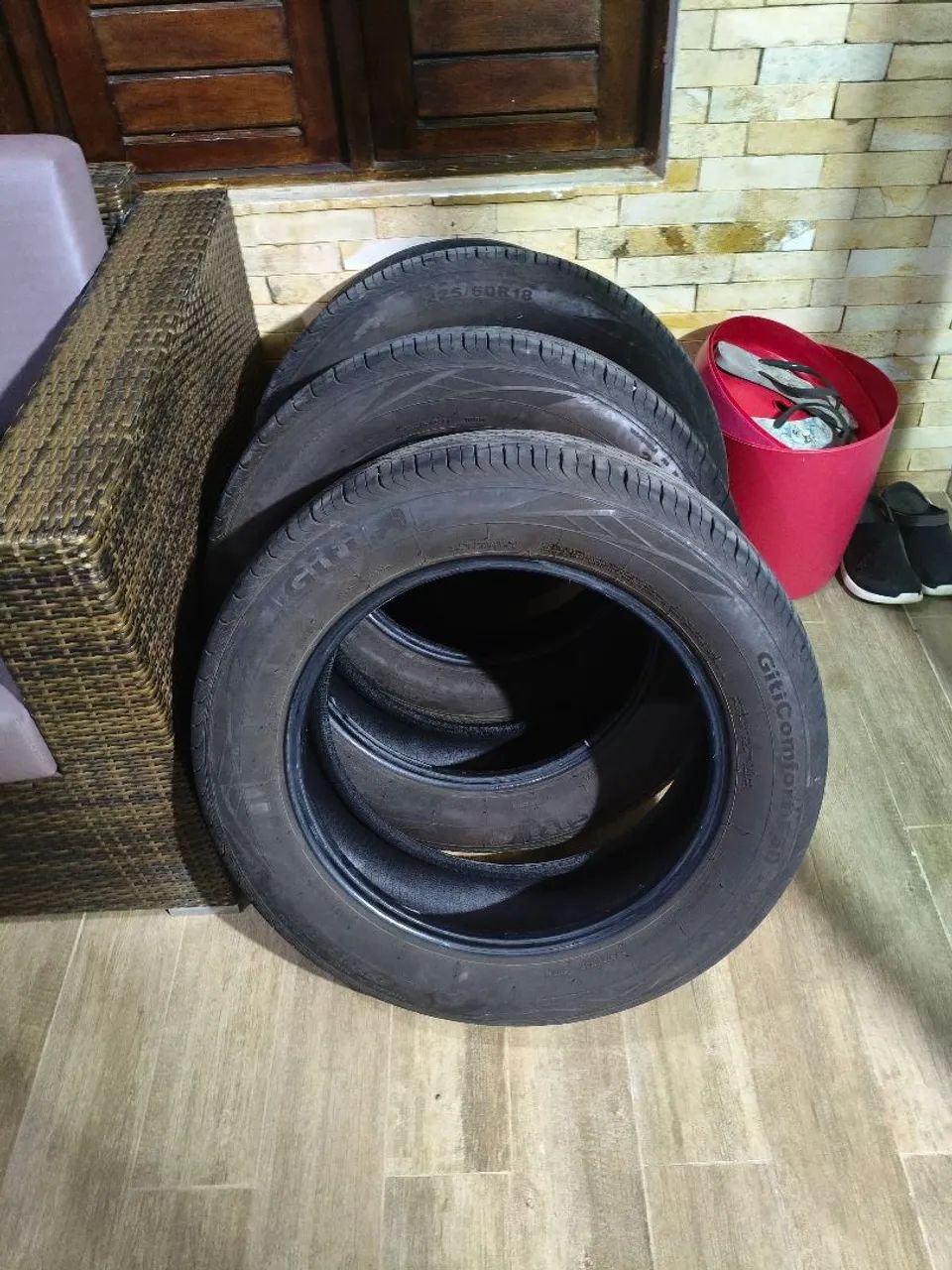 Pneu Original BYD Song pro 225/60r18 Giti Confort F50